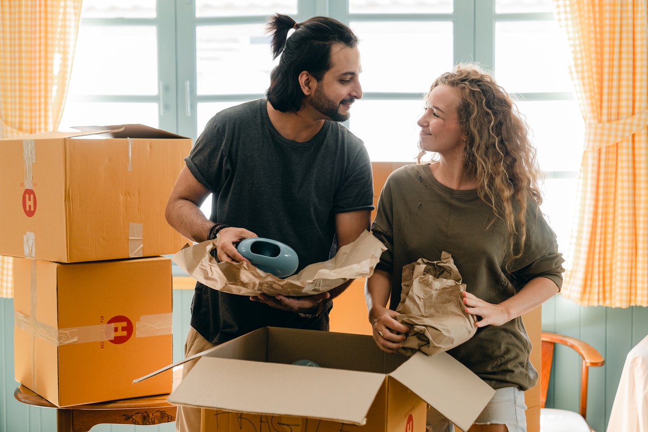 How do you pack crockery while making a move?